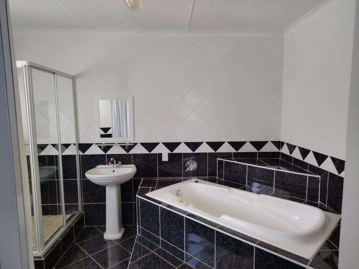 Blue Owl Guest House Mossel Bay Eksteriør bilde